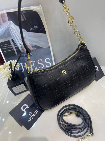 Aigner
95 dhs🪙

Good quality 

with box
🎁🎁🎁

Zain39
♥️♥️♥️