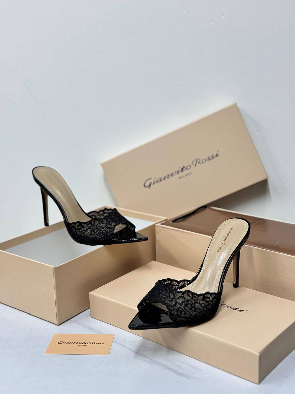 GIANVITO ROSSI
 9CM
HIGH QUALITY 💯
Size 36-37-38-39-40-41

110 dhs🇦🇪🇦🇪

Zain21
♥️♥️♥️