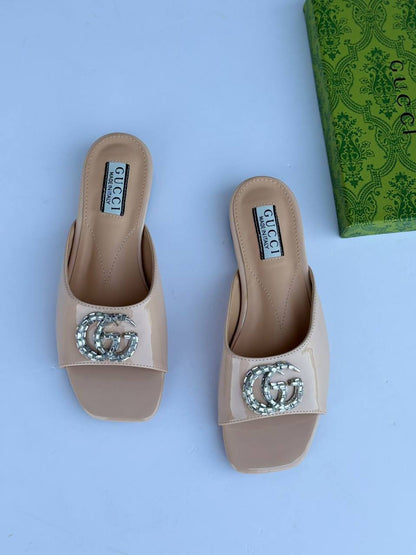 Gucci slipper
100 dhs🪙🌨️
Size 36-42

Zain55
♥️♥️♥️