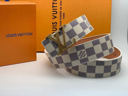 Belts
With box 
35 dhs🇦🇪🇦🇪

Zain93
♥️♥️♥️