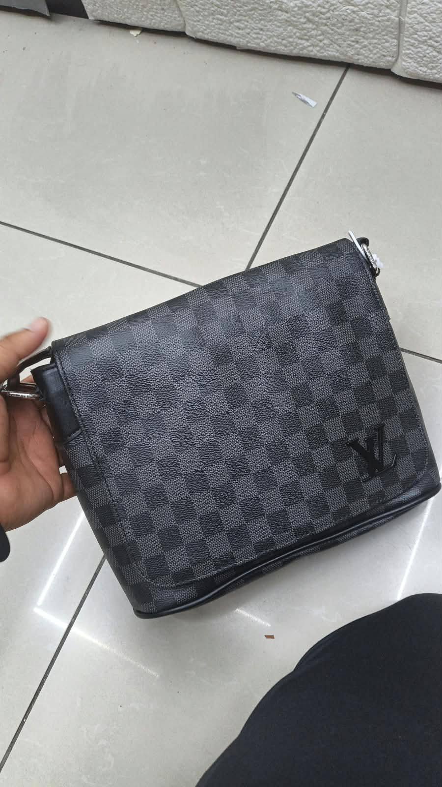 AVAILABLE 
LV
Prada
Ysl 
Coach
Gucci

70 dhs🇦🇪🇦🇪

Zain169
♥️♥️♥️