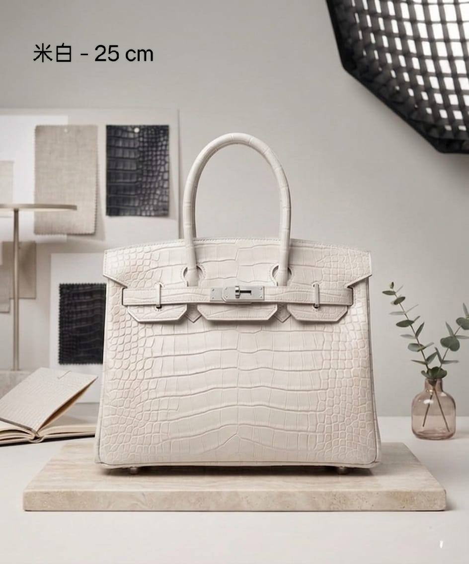 HERMES ʙɪʀᴋɪɴs
ᴄʀᴏᴄᴏᴅɪʟᴇ ʟᴇᴀᴛʜᴇʀ ᴍᴀᴛᴇʀɪᴀʟ
sɪʟᴠᴇʀ ʜᴀʀᴅᴡᴀʀᴇ
ᴡɪᴛʜ ʟᴏɴɢ ʙᴇʟᴛ sᴛʀᴀᴘ
sɪᴢᴇ : 25 cm

115 dhs✅

Zain31
♥️♥️♥️