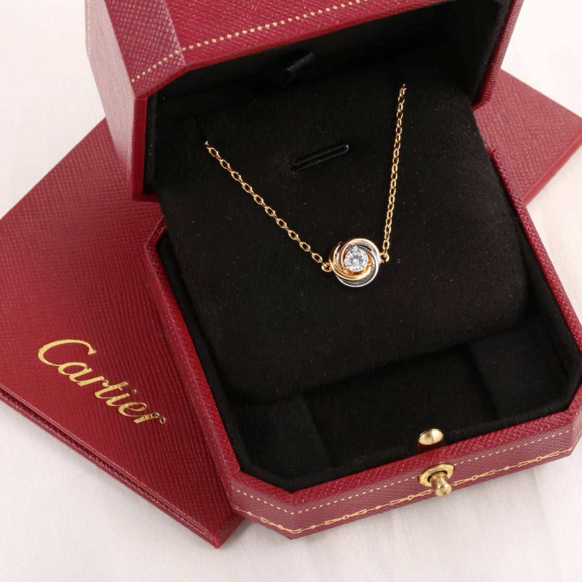 Cartier 
Necklace 🦋
Earring🔥
Bracelet 💥
Master quality 💯
With normal boxes 📦 
115 dhs🇦🇪🇦🇪


With master box 🗃️ 
175 dhs🇦🇪🇦🇪

Zain216
♥️♥️♥️