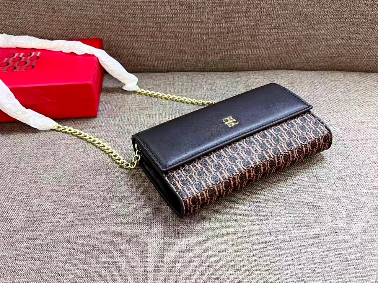 New
85 dhs✅
high quality 

With box
🎁🎁🎁

Zain26
♥️♥️♥️