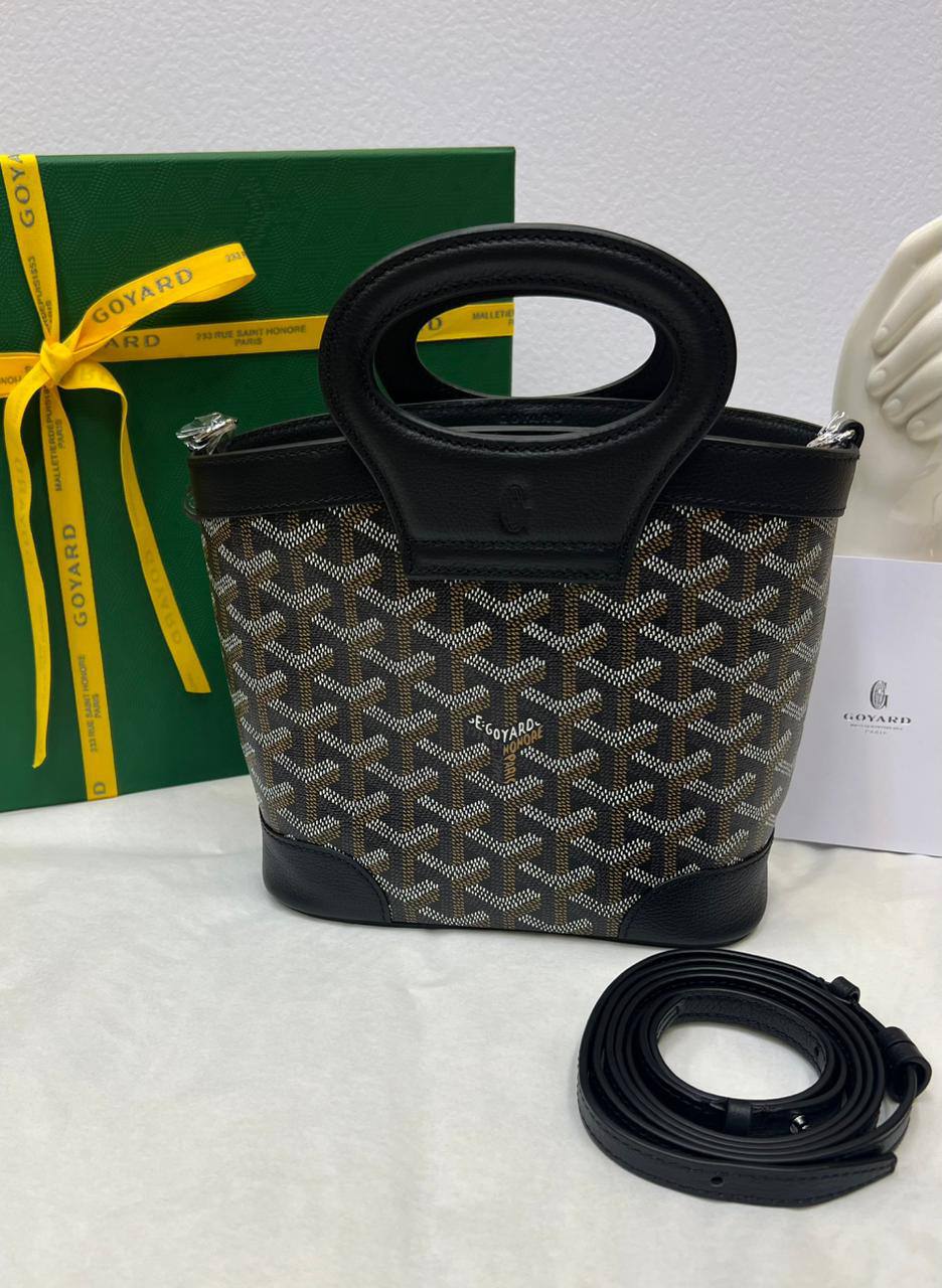 Goyard✨💕✨
New collection ✨✨✨
SuperMaster Quality 🔥🔥
Available Now ❤️❤️❤️
For Price 👇 WhatsApp✅
0568585901 
0507557372
0552275751 Owner Zain 👌

Zain252
♥️♥️♥️
