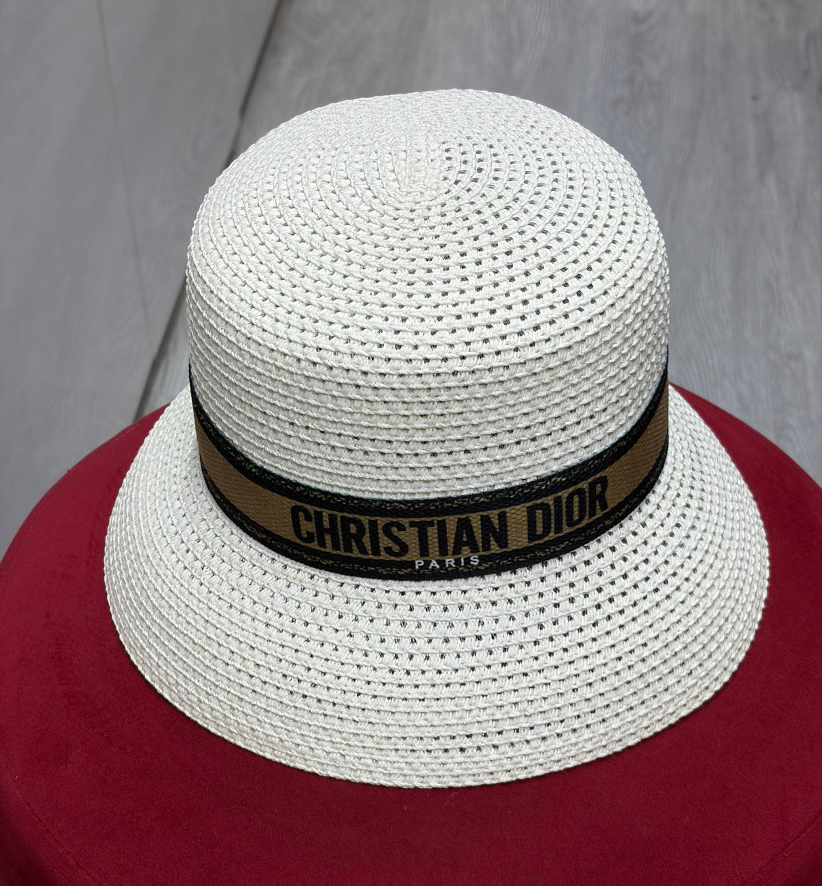 DIOR NEW HATS

240 dhs🇦🇪🇦🇪

Zain328
♥️♥️♥️