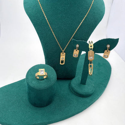one Set Accessories
50 dhs🇦🇪

Zain45
♥️♥️♥️