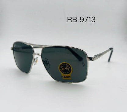 Sunglasses 🕶️ 
Good quality 💯 
Master box 🗃️ 
50 dhs💓

Zain273
♥️♥️♥️