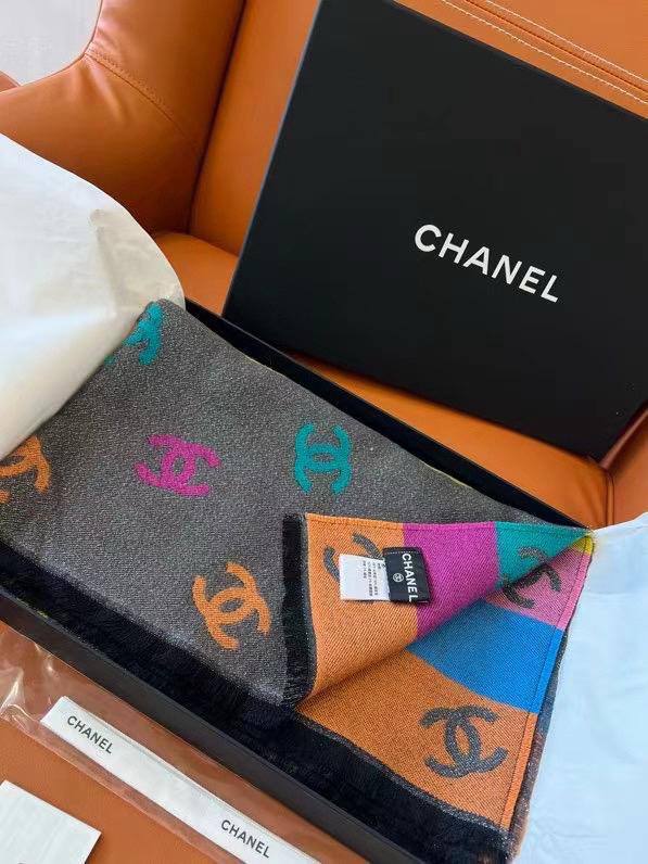 Scarf
180*68 cm
45 dhs🪙🌨️

Zain17
♥️♥️♥️