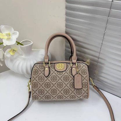 Tory burch  
80 dhs🇦🇪🇦🇪

Zain232
♥️♥️♥️