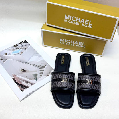 MK 
Size 36 to 41
70 dhs✅

Zain236
♥️♥️♥️