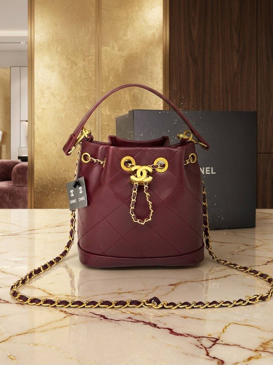 COACH AVAILABLE 

HIGH QUALITY

SIZE 26CM

95 dhs🇦🇪🇦🇪

WITH BOX 📦

Zain331
♥️♥️♥️