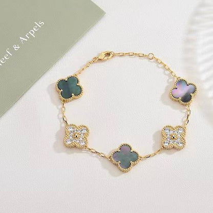 VCA BRACELET
WITH STONES
MASTER QUALITY✨💫
70 DHS🇦🇪🇦🇪
 WITH BOX AND PAPER BAG🛍️🎁

Zain89
♥️♥️♥️