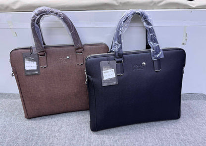 laptop bag 
size:38 
105 dhs❣️

Zain114
♥️♥️♥️