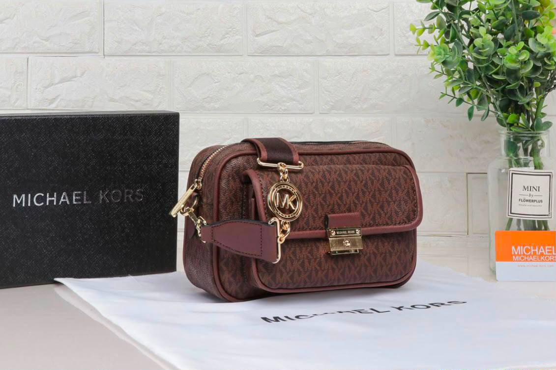 MK 
 GOOD QUALITY
85 dhs✅

Zain39
♥️♥️♥️