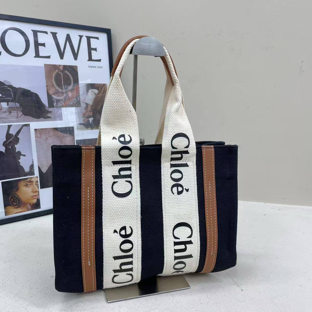 Chloe
25*19*9cm
70 dhs🪙💕

Zain17
♥️♥️♥️