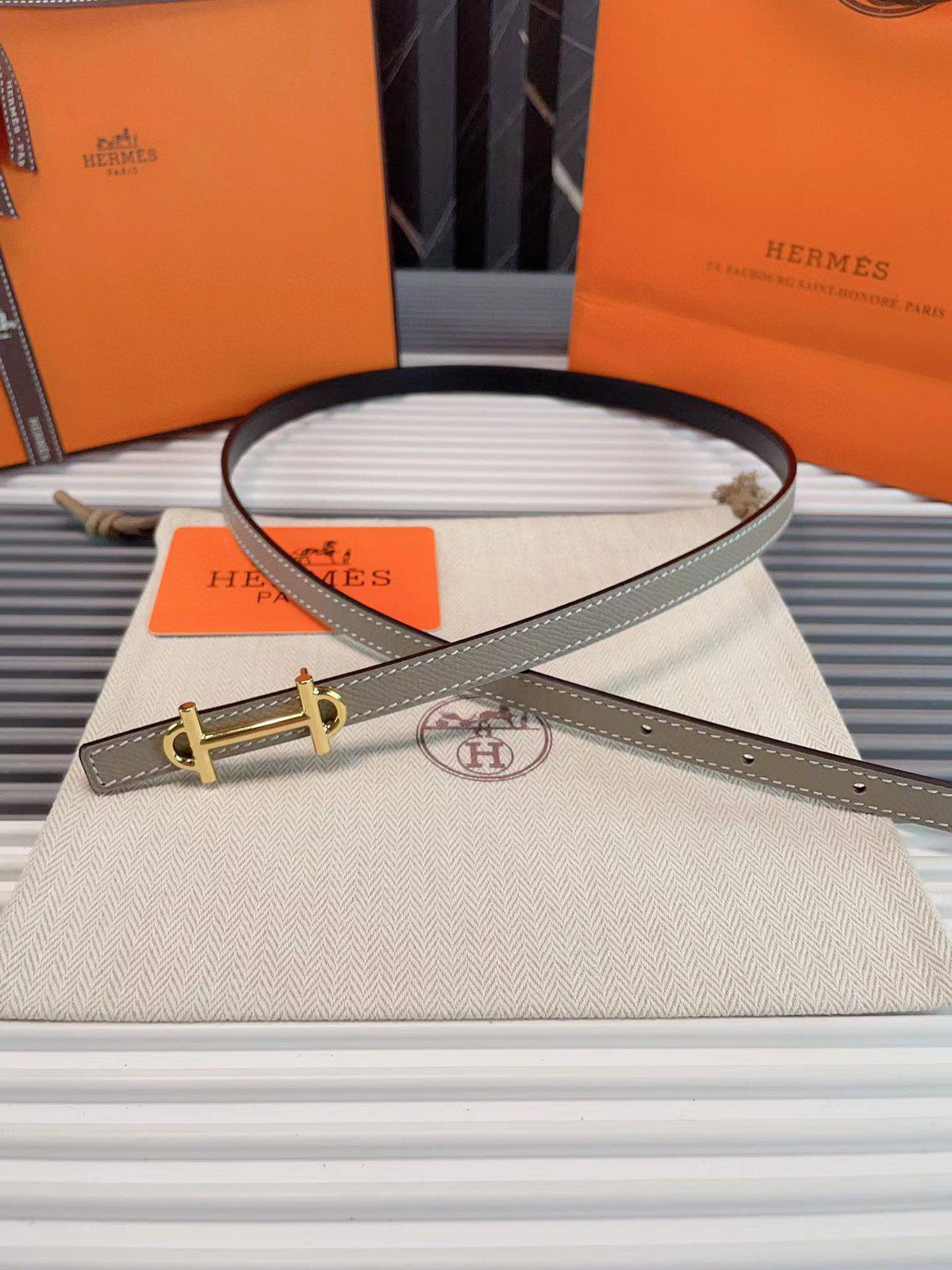 Hermes

available again

280 dhs🇦🇪🇦🇪

Zain164
♥️♥️♥️