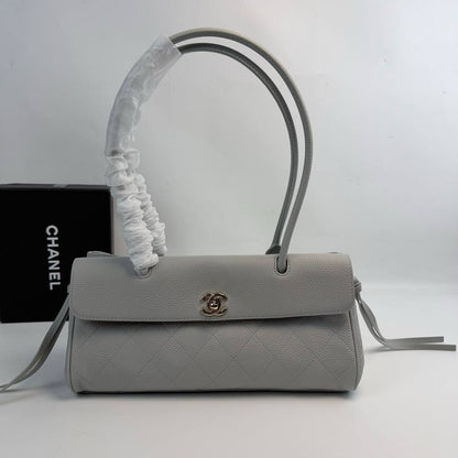 Chanel
Master🌺🌺
320 dhs✅

Zain114
♥️♥️♥️
