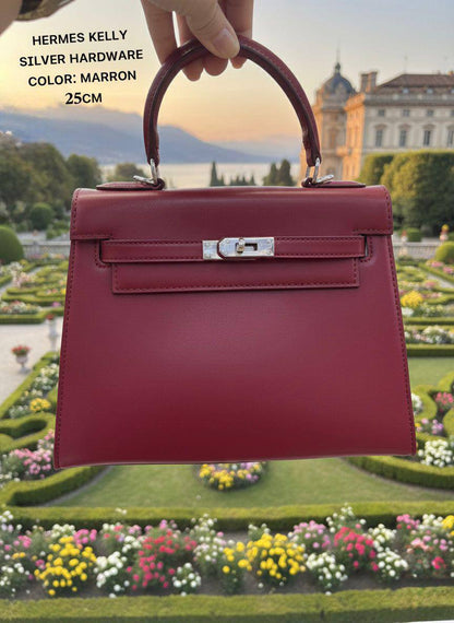 Hermes ᴋᴇʟʟʏ 
ᴡɪᴛʜout 📦 
sɪʟᴠᴇʀ ʜᴀʀᴅᴡᴀʀᴇ
sɪᴢᴇ:25ᴄᴍ
100 dhs✅

Zain56
♥️♥️♥️