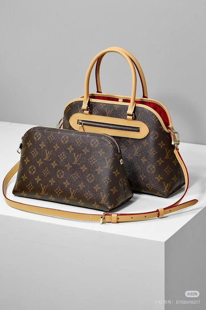 New 
Lv Master
Small 310 dhs🪙💚
Big 340 dhs🪙💚

Zain228
♥️♥️♥️