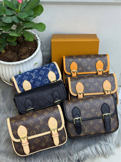 LV
SIZE  ………19.5CM 🥰

85 dhs❣️

with BOX🌷

Zain224
♥️♥️♥️