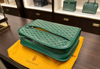 Goyard 
85 dhs✅✅

Zain07
♥️♥️♥️