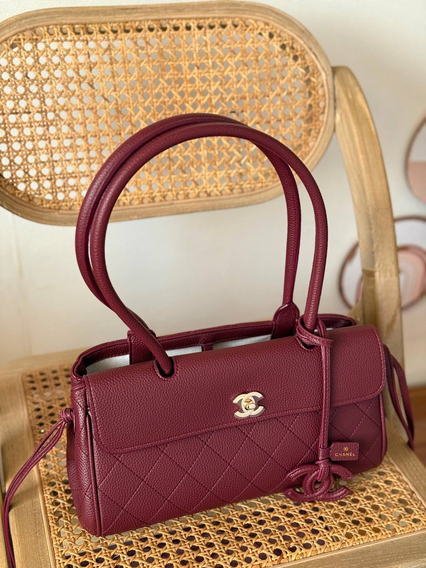 New Collection✨✨✨
CHANEL
30cm
420 dhs🇦🇪🇦🇪
*MASTER QUALITY*
With box🎁

Zain167
♥️♥️♥️