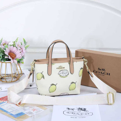 Coach
90 dhs✅ 

with box
🎁🎁🎁

Zain72
♥️♥️♥️