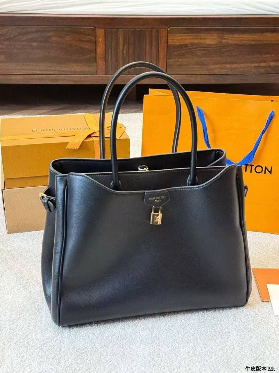 LV
Master💓💓💓
330 dhs✅

Zain153
♥️♥️♥️