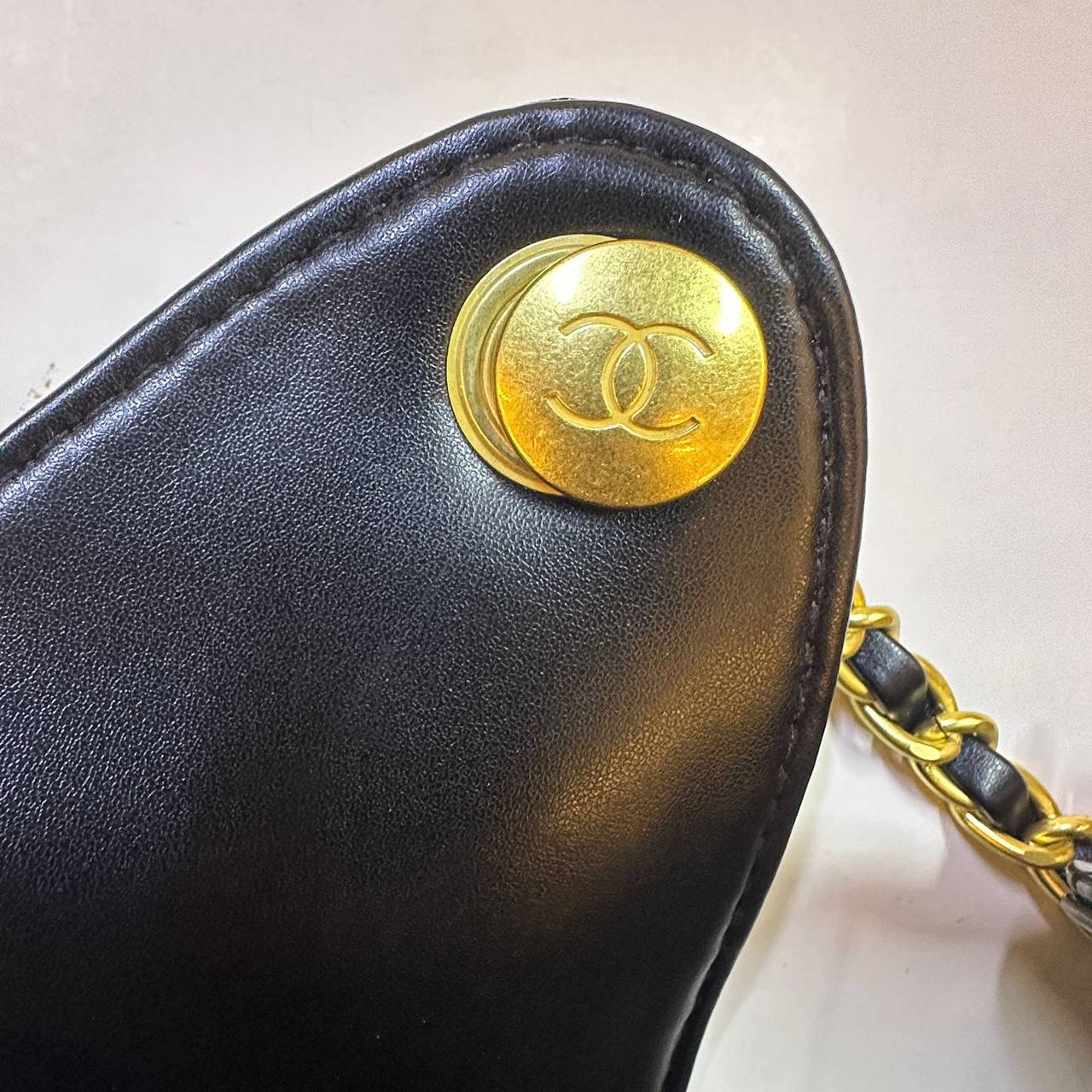 CHANEL 
NEW CAME GOOD QUALITY
115 dhs💓
28cm

Zain39
♥️♥️♥️