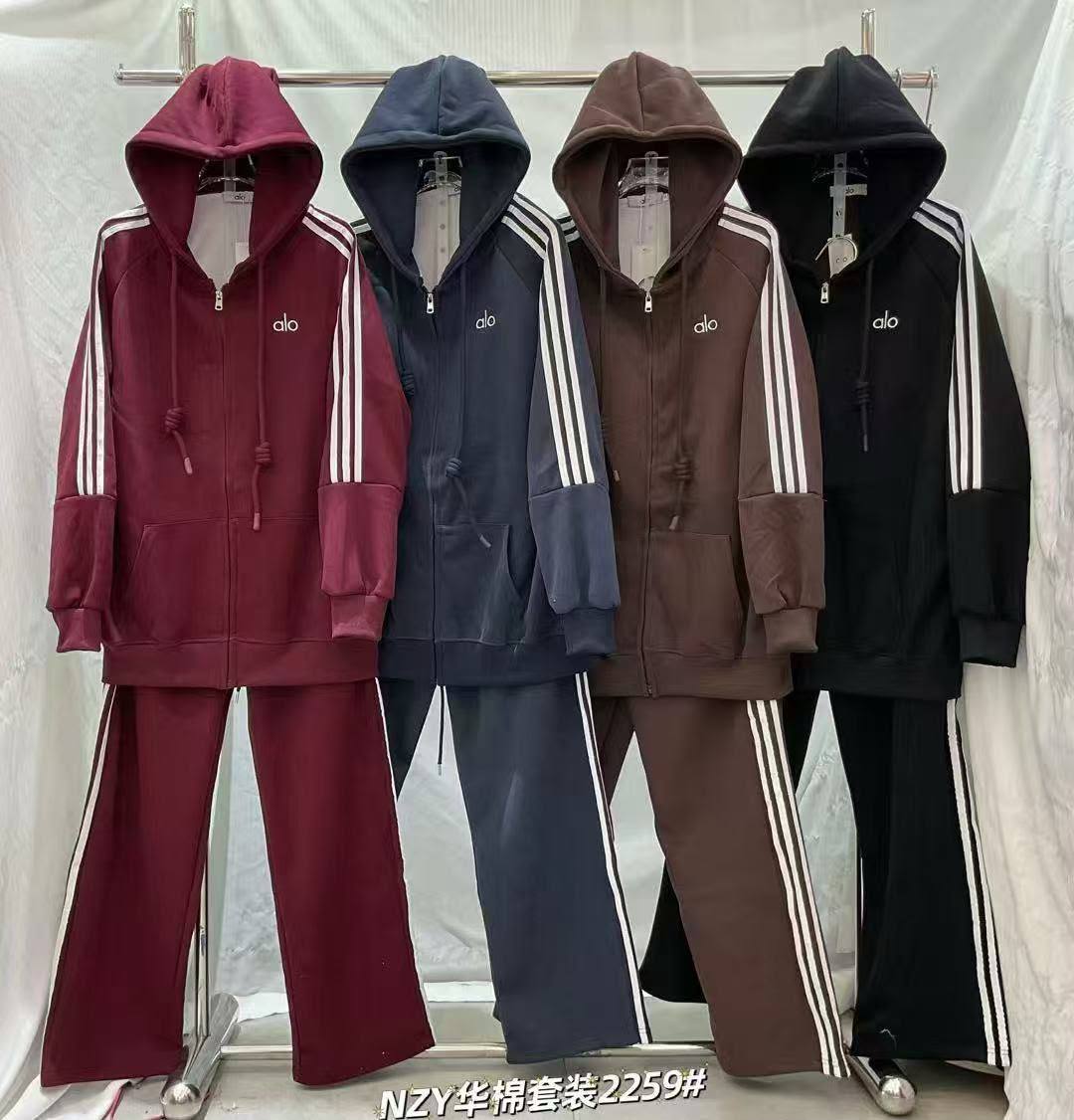 Polo
All
Miu miu 
Sets

130 dhs
M-xxl

Zain140
♥️♥️♥️