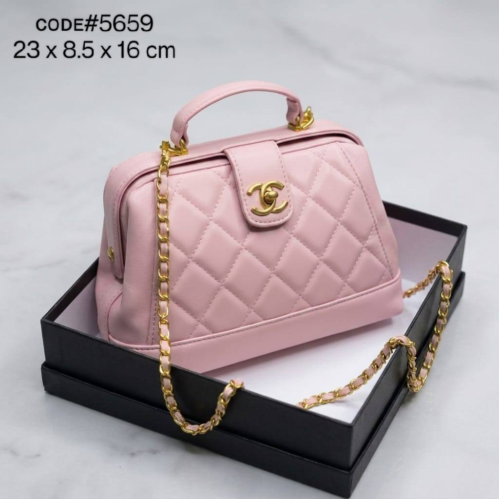CHANEL ᴛᴏᴘ ʜᴀɴᴅʟᴇ
ᴄʟᴜᴛᴄʜ sᴀᴛᴄʜᴇʟ ʙᴀɢ
ᴡɪᴛʜ ʟᴏɴɢ ᴄʜᴀɪɴ ʙᴇʟᴛ
ɢᴏʟᴅ ʜᴀʀᴅᴡᴀʀᴇ
sɪᴢᴇ : 23 cm
ᴡɪᴛʜ BOX
🎁🎁🎁

85 dhs✅

Zain31
♥️♥️♥️