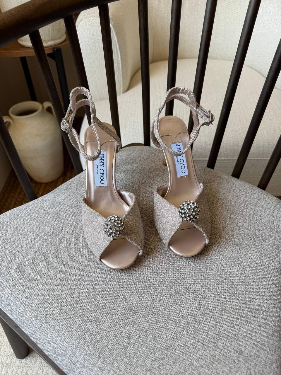Jimmy Choo
𝑨𝑨𝑨 𝑸𝑼𝑨𝑳𝑰𝑻𝒀👌👌
𝑺𝑰𝒁𝑬 {35 𝒕𝒐 42}
550 dhs✅

Zain81
♥️♥️♥️