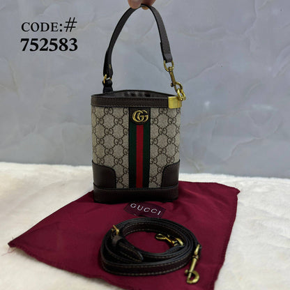 ɢᴜᴄᴄɪ ᴏᴘʜɪᴅɪᴀ 
ʟᴇᴀᴛʜᴇʀ
125 dhs❣️

Zain56
♥️♥️♥️