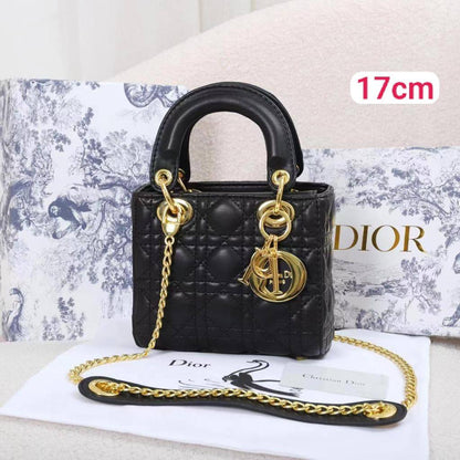 Dior
105 dhs✅
with box

Zain26
♥️♥️♥️