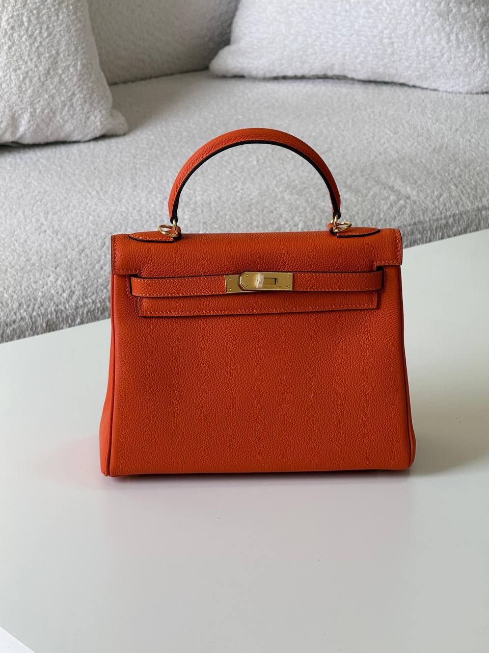 Hermes kelly togo 28cm💕
master quality😍

with box❤️
🎁🎁🎁

400 dhs🪙💕

Zain52
♥️♥️♥️