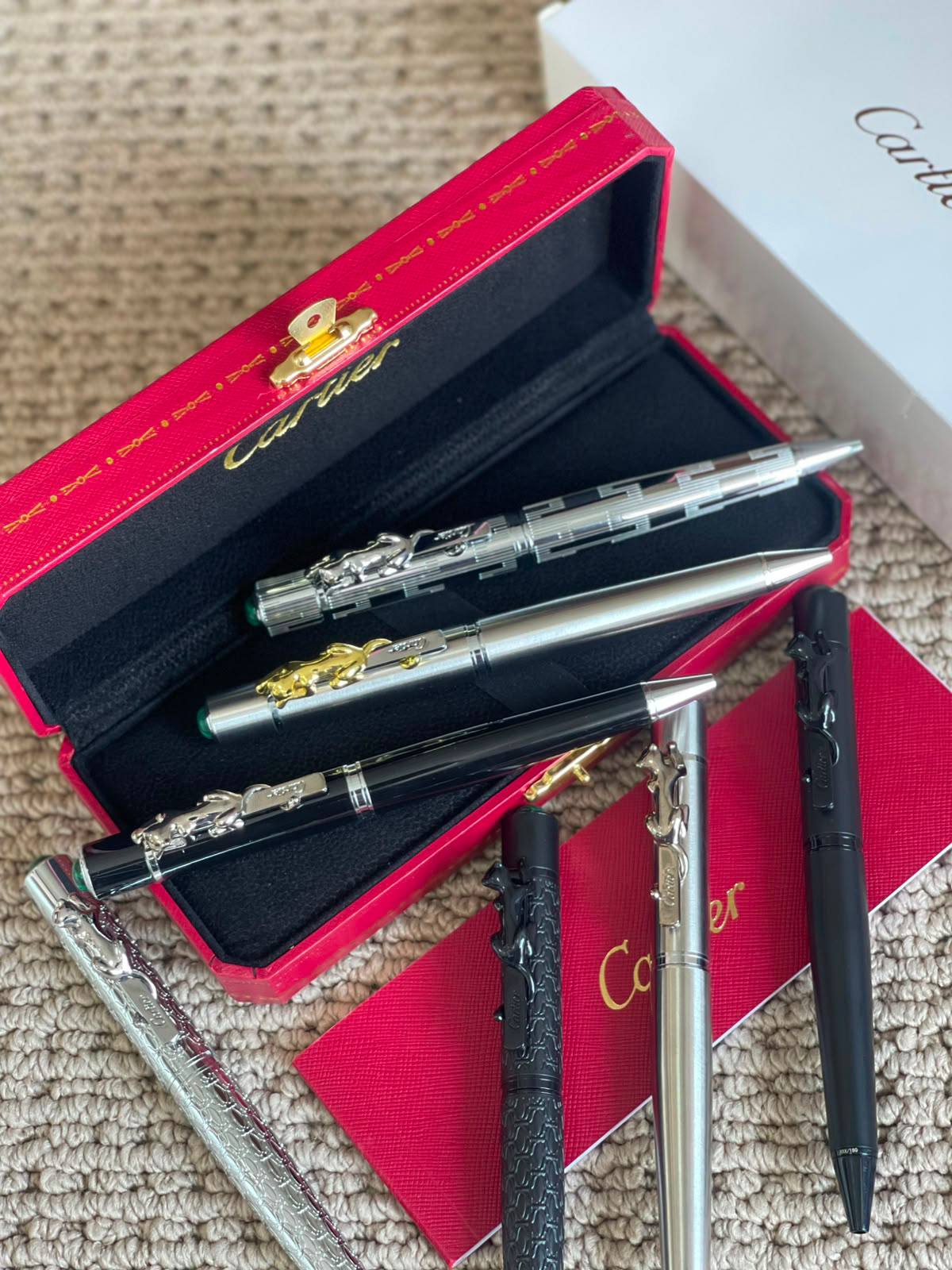 CARTIER
*Pen✍️*
*New Collection*
*Master Quality*
190 dhs✅

Zain179
♥️♥️♥️