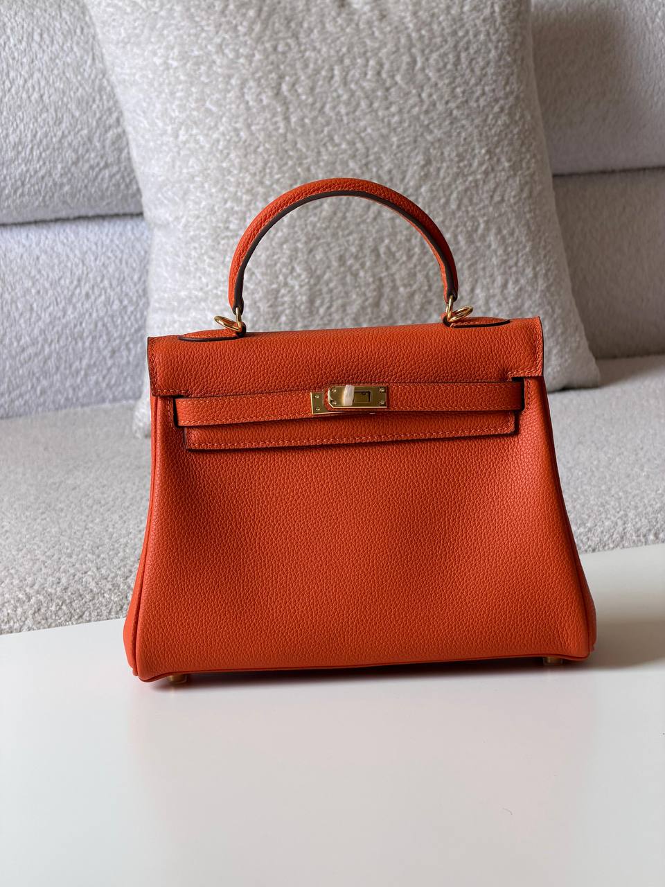 Hermes
kelly 25 cm💥Master quality ✅with box📦
440 dhs✅

Zain52
♥️♥️♥️