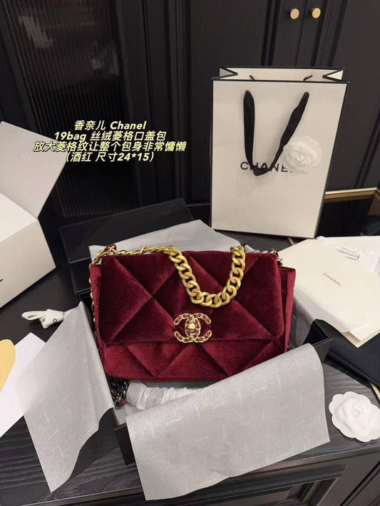 Chanel
Master
Velvet Material
250 dhs🪙

Zain228
♥️♥️♥️