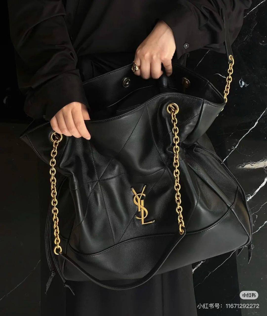 YSL
34* 28 * 11  cm
80 dhs❤️

Zain17
♥️♥️♥️