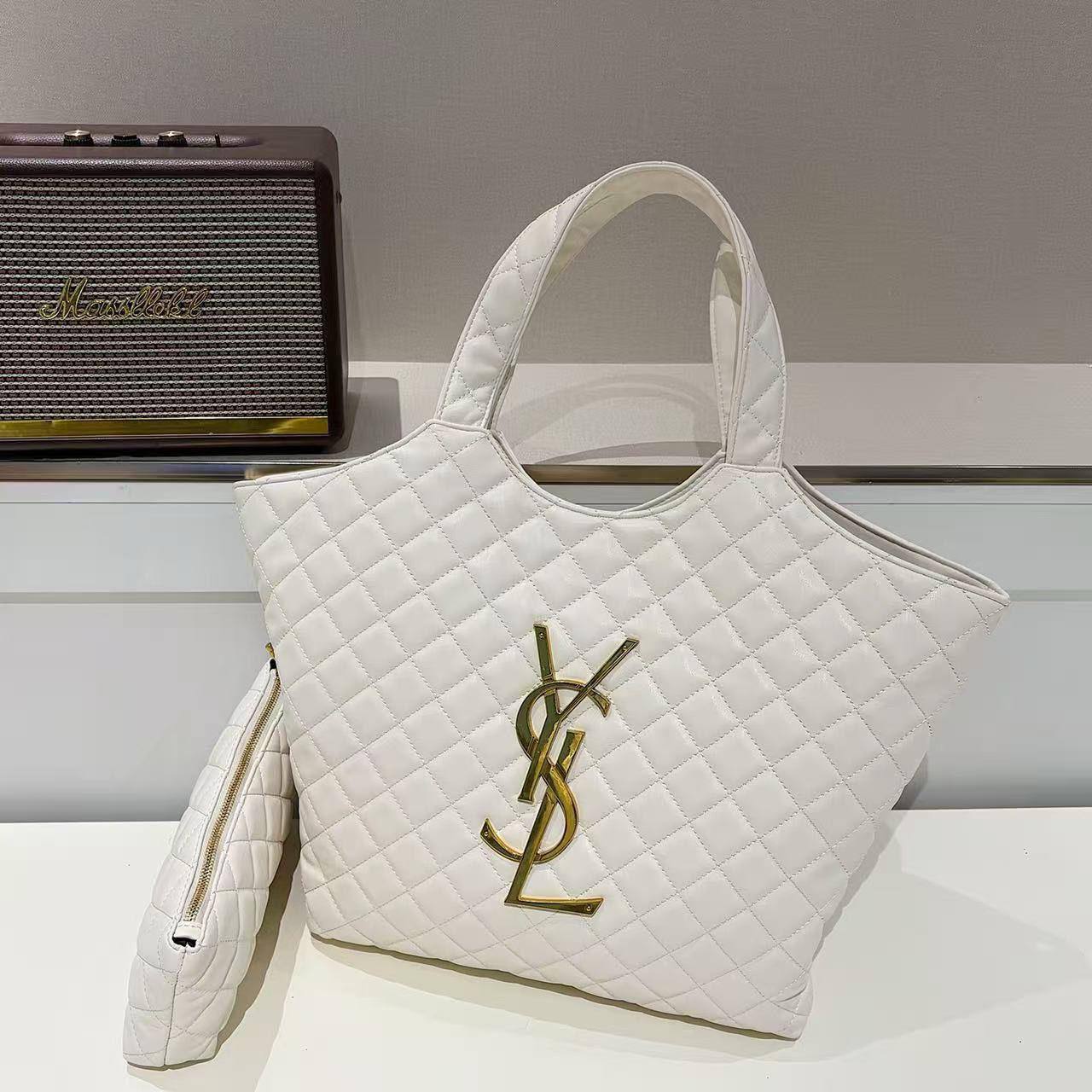 YSL

50*33*6 cm

100 dhs🇦🇪🇦🇪
Zain17
♥️♥️♥️
