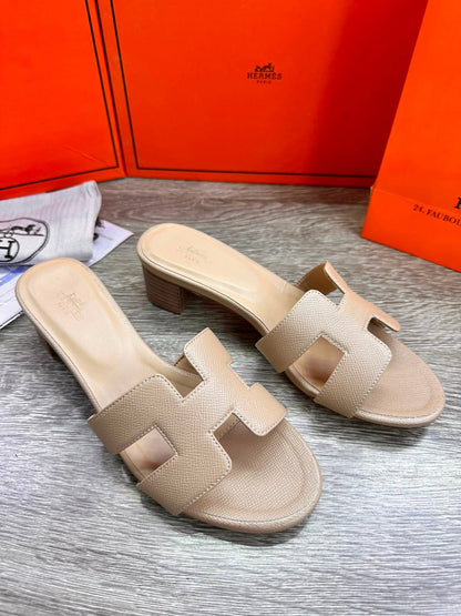 Hermes
Size 36-42 
110 dhs🇦🇪🇦🇪

Zain132
♥️♥️♥️