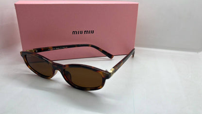 Sunglasses 

65 dhs🇦🇪🇦🇪

Zain182
♥️♥️♥️