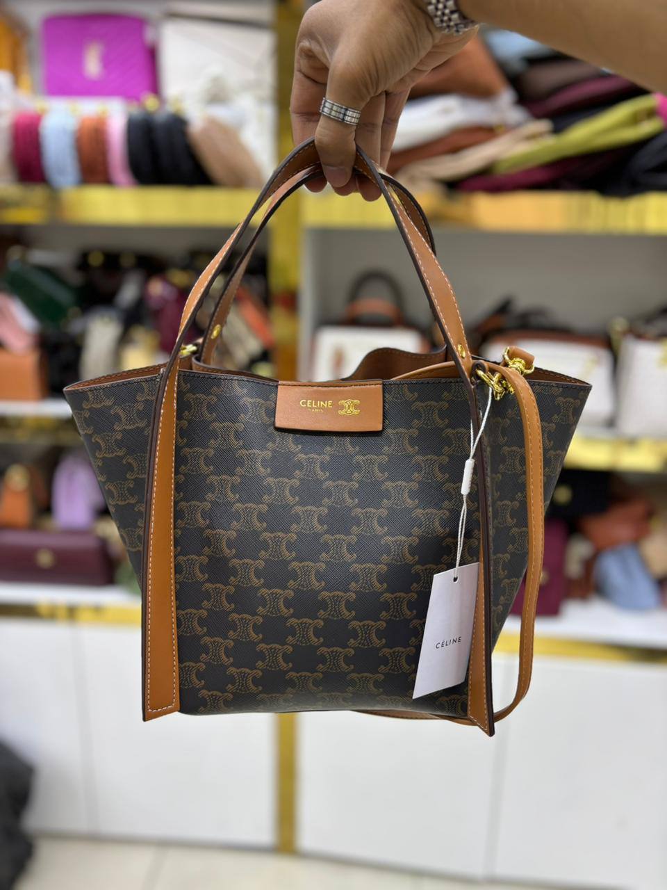 CELINE
SIZE  ……… 24 CM 🥰
95 dhs❣️

Zain51
♥️♥️♥️