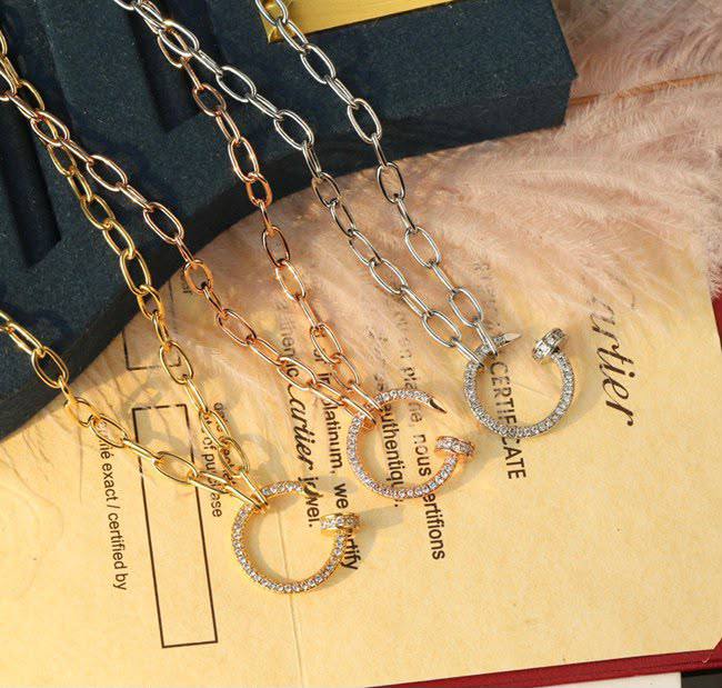 Cartier 
Necklace 🦋
Master quality 💯
With normal boxes 📦 
45 dhs🇦🇪🇦🇪

With master box 🗃️ 
85 dhs🇦🇪🇦🇪

Zain216
♥️♥️♥️