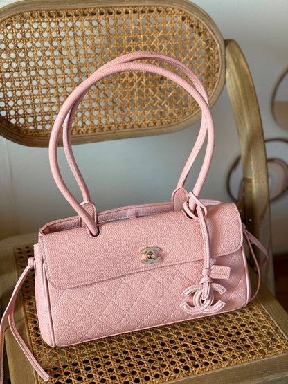 New Collection✨✨✨
CHANEL
30cm
420 dhs🇦🇪🇦🇪
*MASTER QUALITY*
With box🎁

Zain167
♥️♥️♥️
