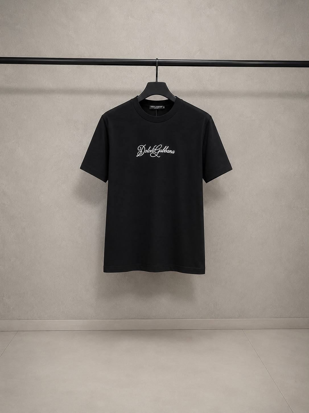 DOLCE&GABBANA❣️
SUPER MASTER QUALITY ✨
SIZE :S M L XL XXL

320 dhs🇦🇪🇦🇪

Zain327
♥️♥️♥️