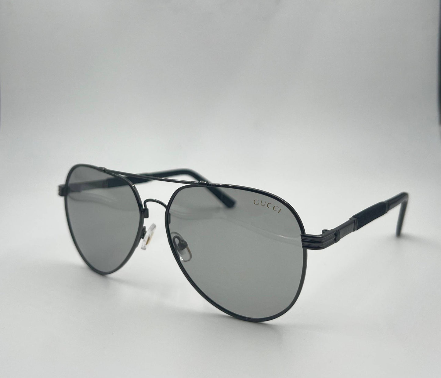 Gucci
Sunglasses 🕶️ 
Good quality 💯 
With master Box 🗃️ 
50 dhs💓

Zain273
♥️♥️♥️
