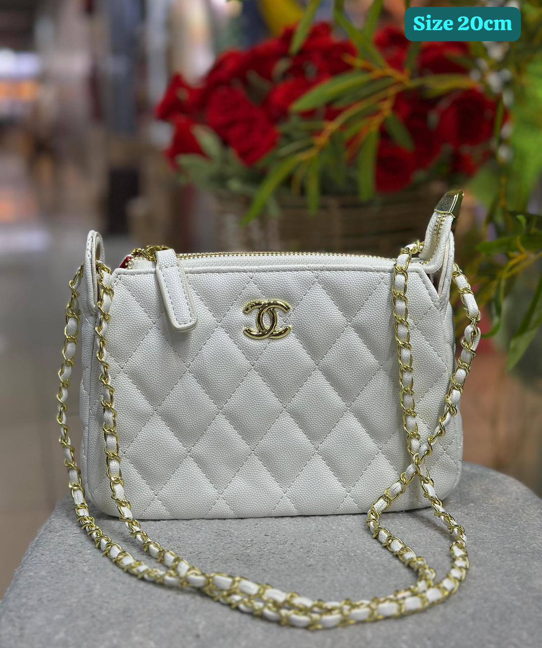 Chanel
Best quality

With box’s
🎁🎁🎁

70 dhs🗽
size 20cm

Zain158
♥️♥️♥️