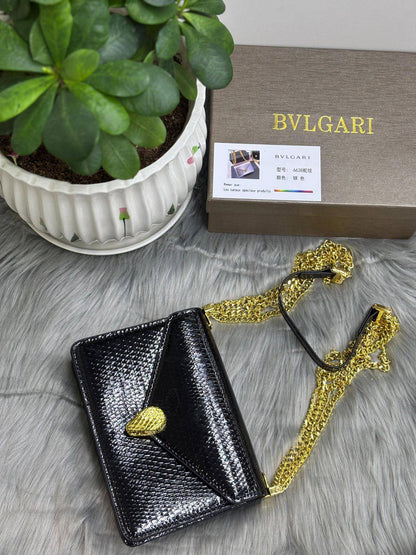 BVLGARI
SIZE  ………19CM 🥰

110 dhs🗽

with BOX🌷
🎁🎁🎁

Zain51
♥️♥️♥️